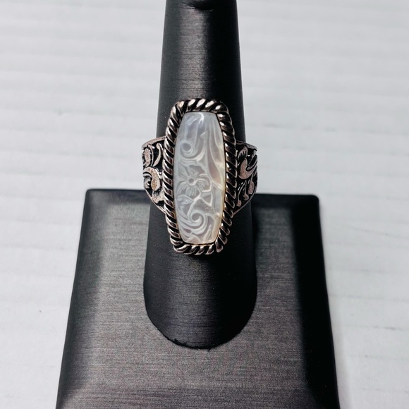 CAROLYN POLLACK 925 silver Carved Mother of Pearl Inlay Ring Size 8 - Picture 1 of 8